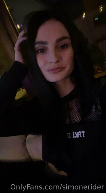 simonerider Alastonkuvavuotoja OnlyFansista 9