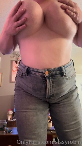 sissyrobin Alastonkuvavuotoja OnlyFansista 15