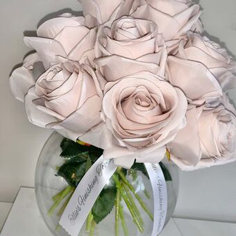 small.rose Alastonkuvavuotoja OnlyFansista 22