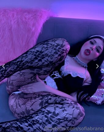 Sofia Brano Alastonkuvavuotoja OnlyFansista 20