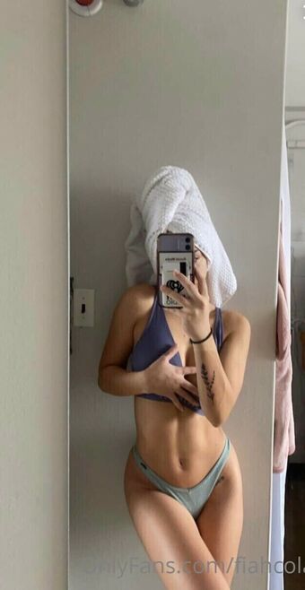 Sofia Cola Alastonkuvavuotoja OnlyFansista 9