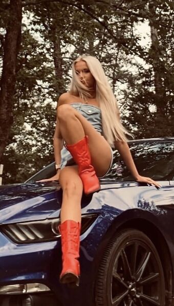 Sofia McDonald Alastonkuvavuotoja OnlyFansista 19