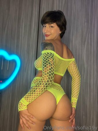 Sofia19y Alastonkuvavuotoja OnlyFansista 16