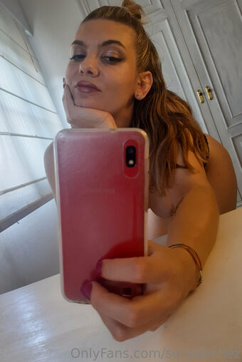 Sol Sanchez Alastonkuvavuotoja OnlyFansista 17