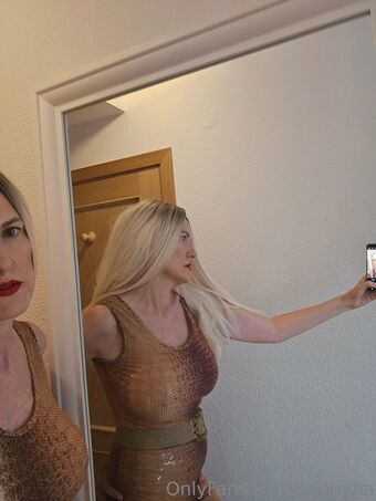 sophyna Alastonkuvavuotoja OnlyFansista 1