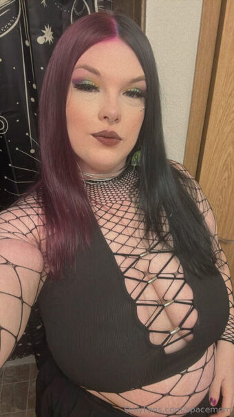 spacemom Alastonkuvavuotoja OnlyFansista 22