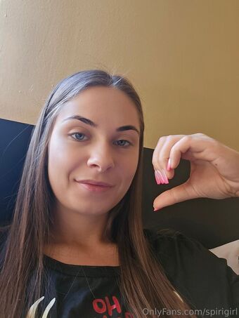spirigirl Alastonkuvavuotoja OnlyFansista 19