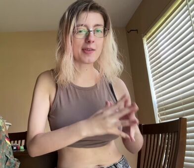 Splishbie Alastonkuvavuotoja OnlyFansista 95