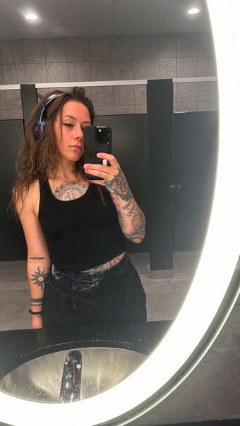 Stephilee Alastonkuvavuotoja OnlyFansista 65