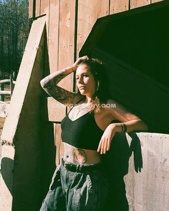 Stephilee Alastonkuvavuotoja OnlyFansista 68