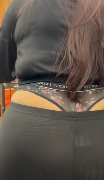 String Voyeur Alastonkuvavuotoja OnlyFansista 11