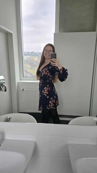 studentmi Alastonkuvavuotoja OnlyFansista 11