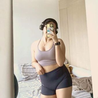 Sugaushi Alastonkuvavuotoja OnlyFansista 42