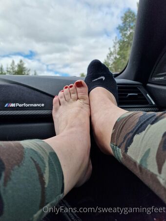 Sweatygamingfeet