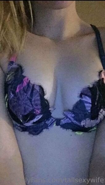 tallsexywife
