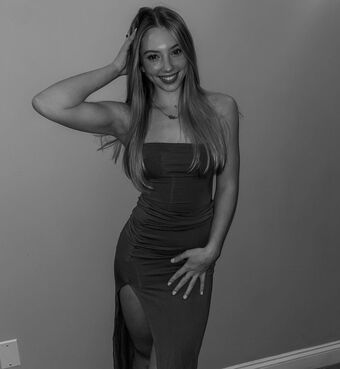 taycarrow Alastonkuvavuotoja OnlyFansista 23
