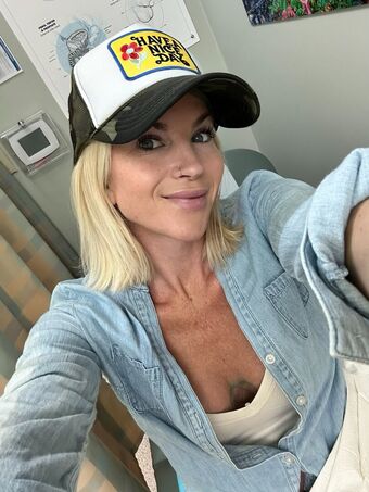 Taylor Wild Alastonkuvavuotoja OnlyFansista 24