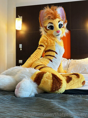 thatyellowkitty