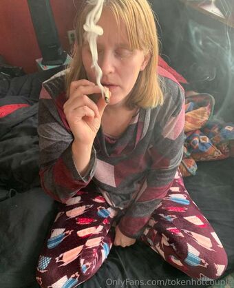 THC Alastonkuvavuotoja OnlyFansista 10