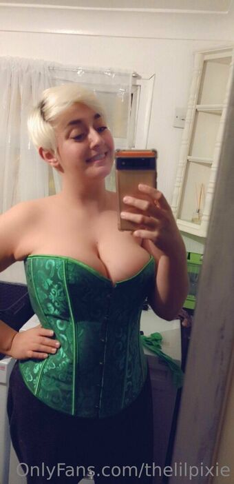 thelilpixie Alastonkuvavuotoja OnlyFansista 10