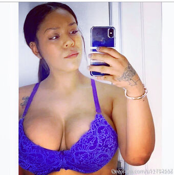 therealsgreyy Alastonkuvavuotoja OnlyFansista 5