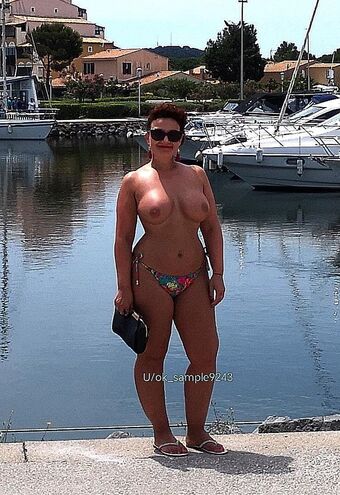 Tiny With Tits Alastonkuvavuotoja OnlyFansista 17