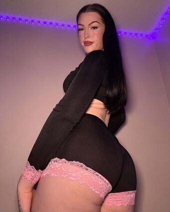tsviolethaze Alastonkuvavuotoja OnlyFansista 34