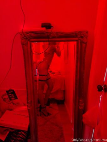 twinku Alastonkuvavuotoja OnlyFansista 60