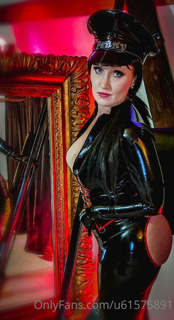 u61575891 Alastonkuvavuotoja OnlyFansista 28