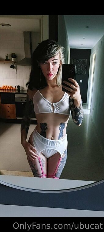 ubucat Alastonkuvavuotoja OnlyFansista 19