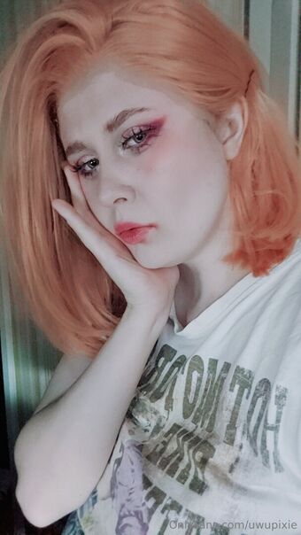 uwupixie Alastonkuvavuotoja OnlyFansista 16