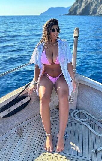 Valentina De Nucci Alastonkuvavuotoja OnlyFansista 27