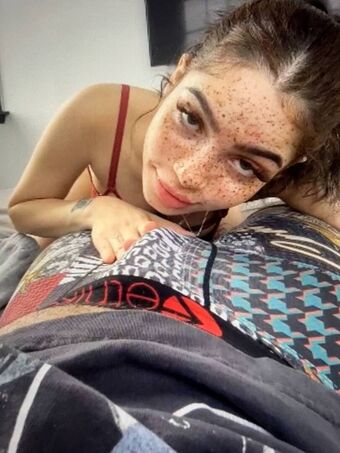 vanessaswrlddd Alastonkuvavuotoja OnlyFansista 4