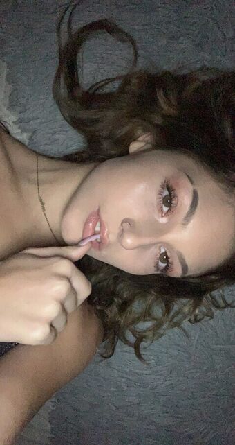 VenusRising Alastonkuvavuotoja OnlyFansista 1