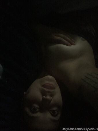 vickyvicious Alastonkuvavuotoja OnlyFansista 16