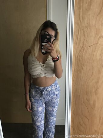 wavyfairy69 Alastonkuvavuotoja OnlyFansista 3