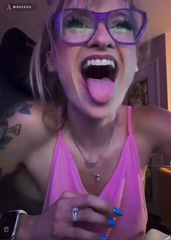 WheezyBlonde Alastonkuvavuotoja OnlyFansista 13
