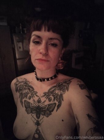 whiterosaa Alastonkuvavuotoja OnlyFansista 36