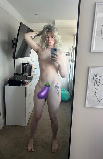 wifemoder Alastonkuvavuotoja OnlyFansista 20