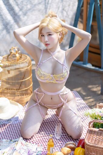 Yebin Alastonkuvavuotoja OnlyFansista 43