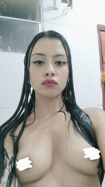 Yumiz1nha Alastonkuvavuotoja OnlyFansista 8