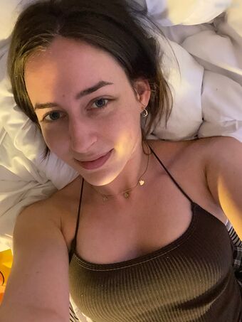 Zarahchan Alastonkuvavuotoja OnlyFansista 31