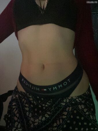 Zarahchan Alastonkuvavuotoja OnlyFansista 42