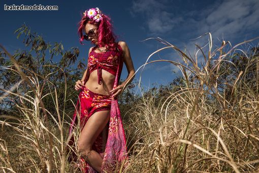 Israeli model photographer